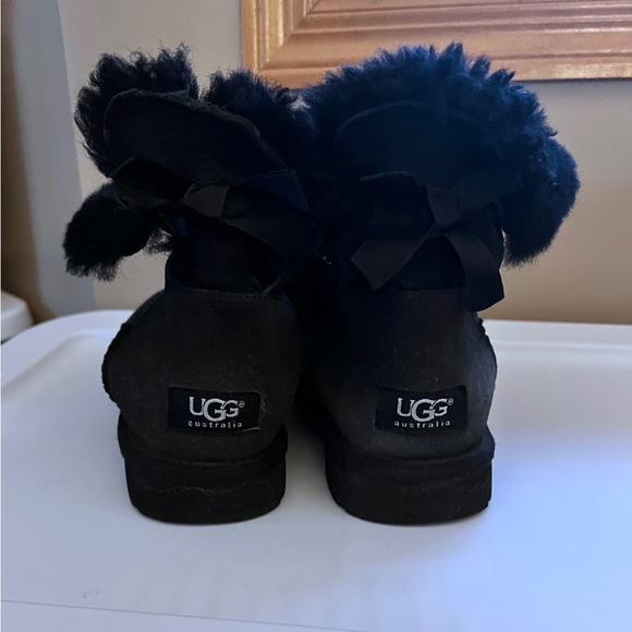 UGG Ankle Boots with Bow - 7 - Picture 5 of 6